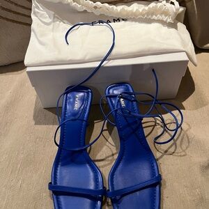 Frame Le Ozzie Vibrant Blue Lace-Up Sandals